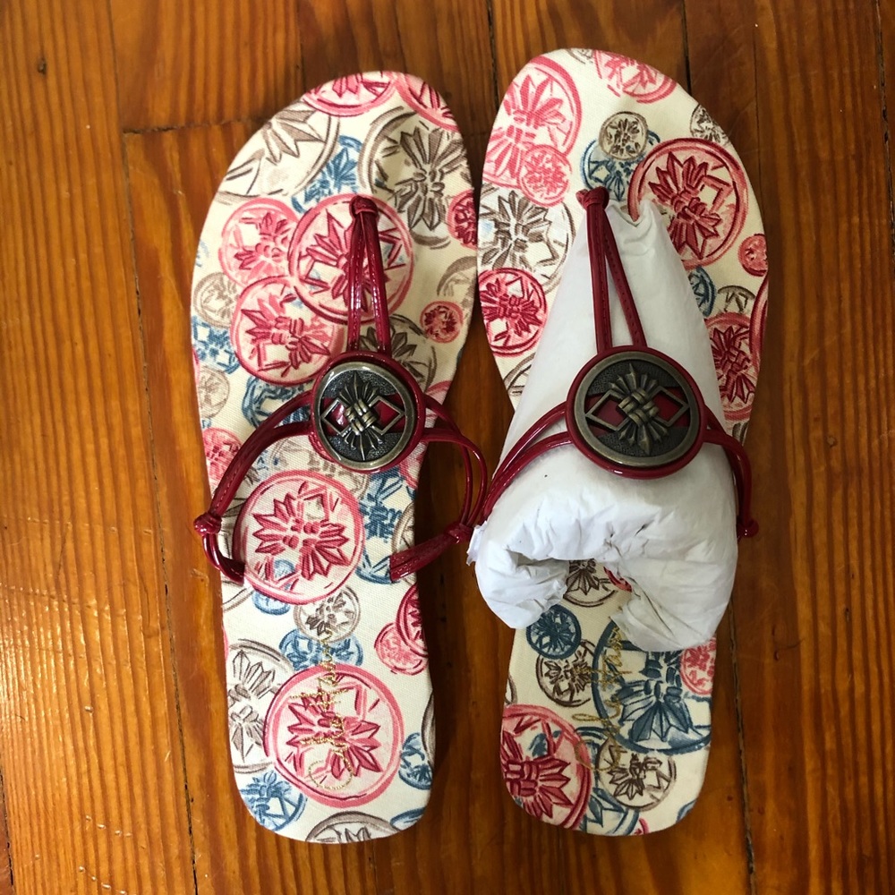 NIB Cole Haan Penny Thong size 8